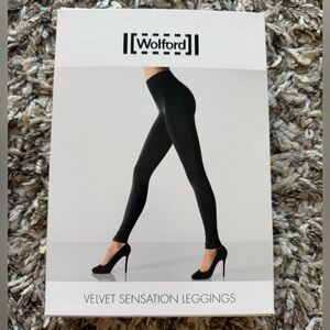 Wolford Velvet Sensation Leggings - Black